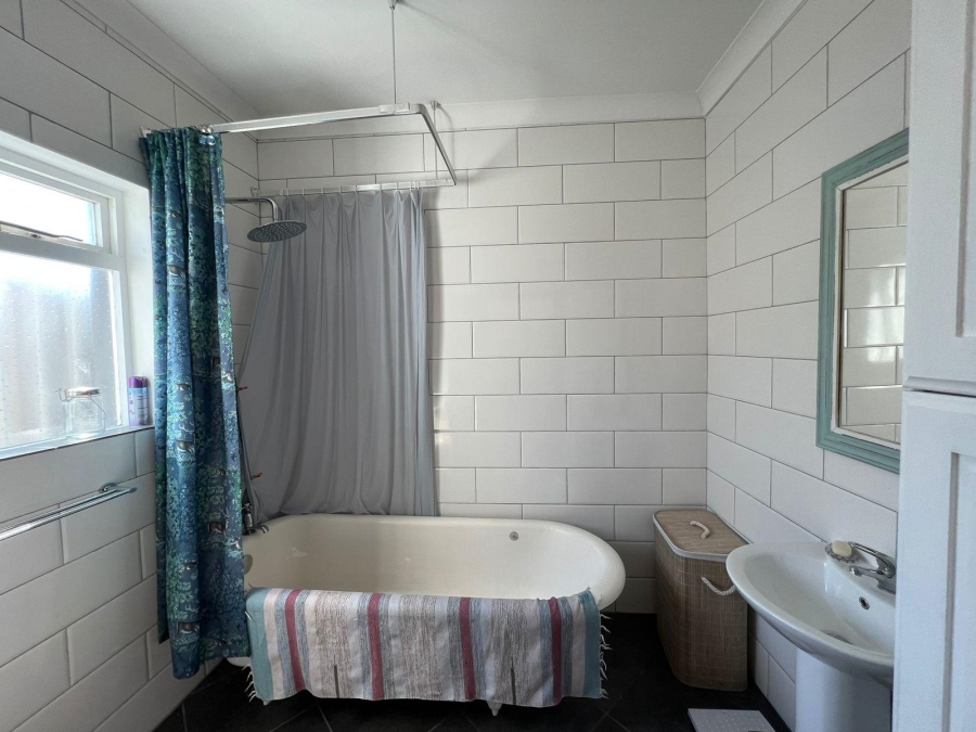 To Let 2 Bedroom Property for Rent in Woodstock Western Cape